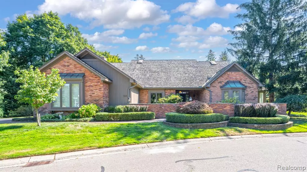 Birmingham, MI 48009,1595 S Ashford Lane