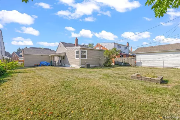 Dearborn, MI 48126,4964 Kenilworth Street