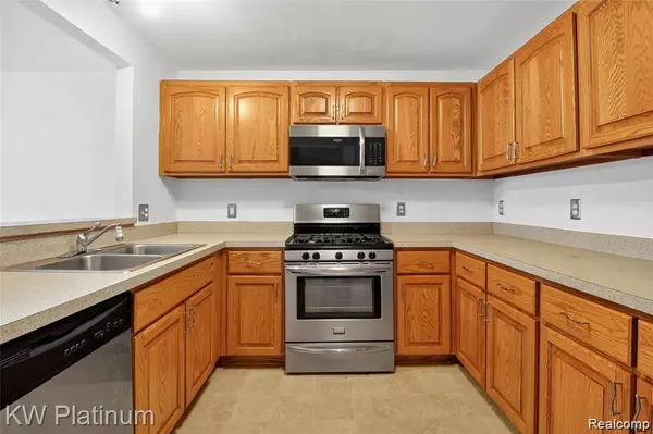 Chesterfield, MI 48047,28715 Portsmouth Court