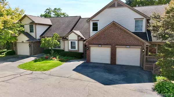 Royal Oak, MI 48073,412 Oak Run Court