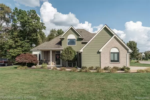 9859 Aylebury Drive, South Lyon, MI 48178