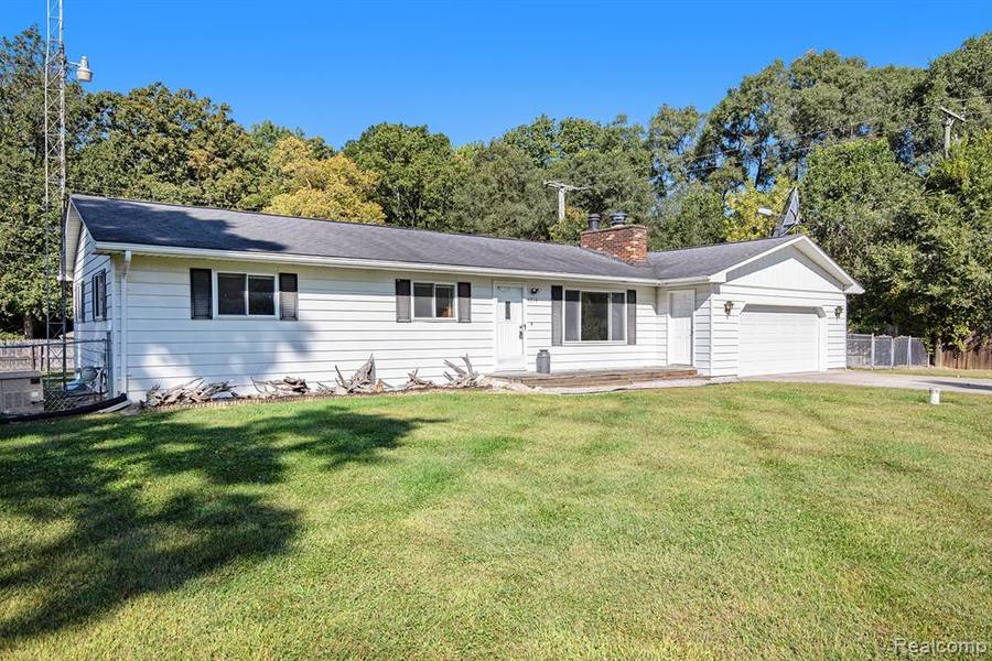 1714 Indian Road, Lapeer, MI 48446