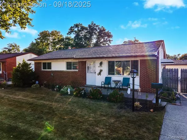 43629 Vivian Drive, Sterling Heights, MI 48313
