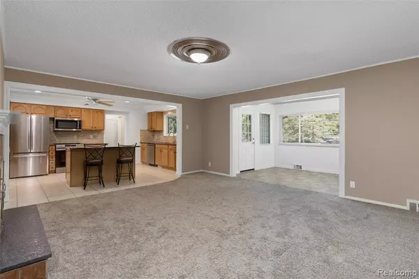 Troy, MI 48084,2558 Avonhurst Drive