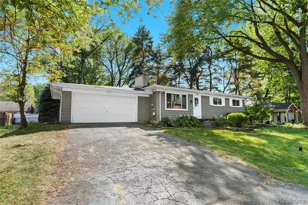 Troy, MI 48083,580 Colebrook