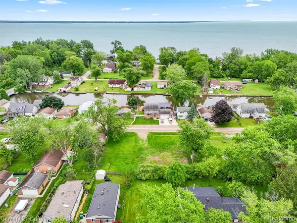 Rockwood, MI,35280 Marcus Drive