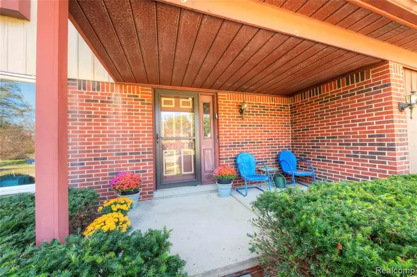 Canton, MI 48188,42437 Majestic Court