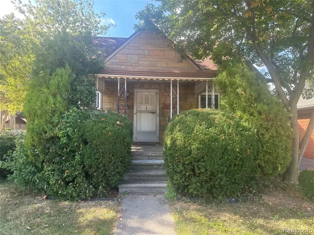 Dearborn Heights, MI 48125,4508 Monroe