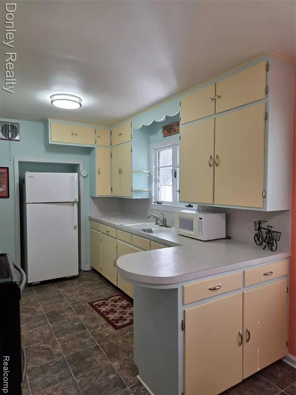 Marlette, MI 48453,6371 Church Street