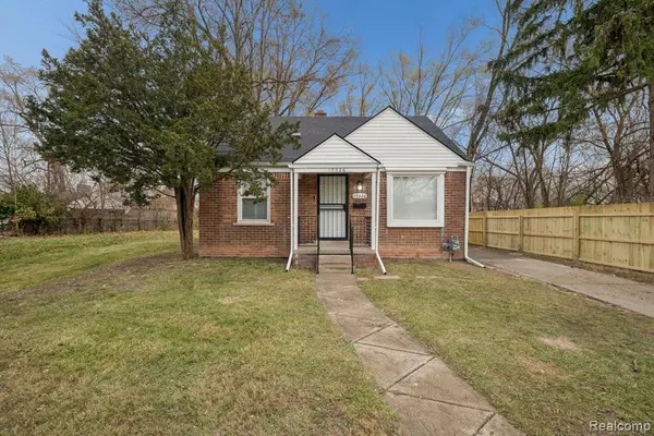 Detroit, MI 48219,17326 Kentfield Street