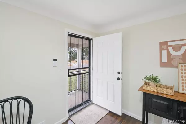 Detroit, MI 48219,17326 Kentfield Street