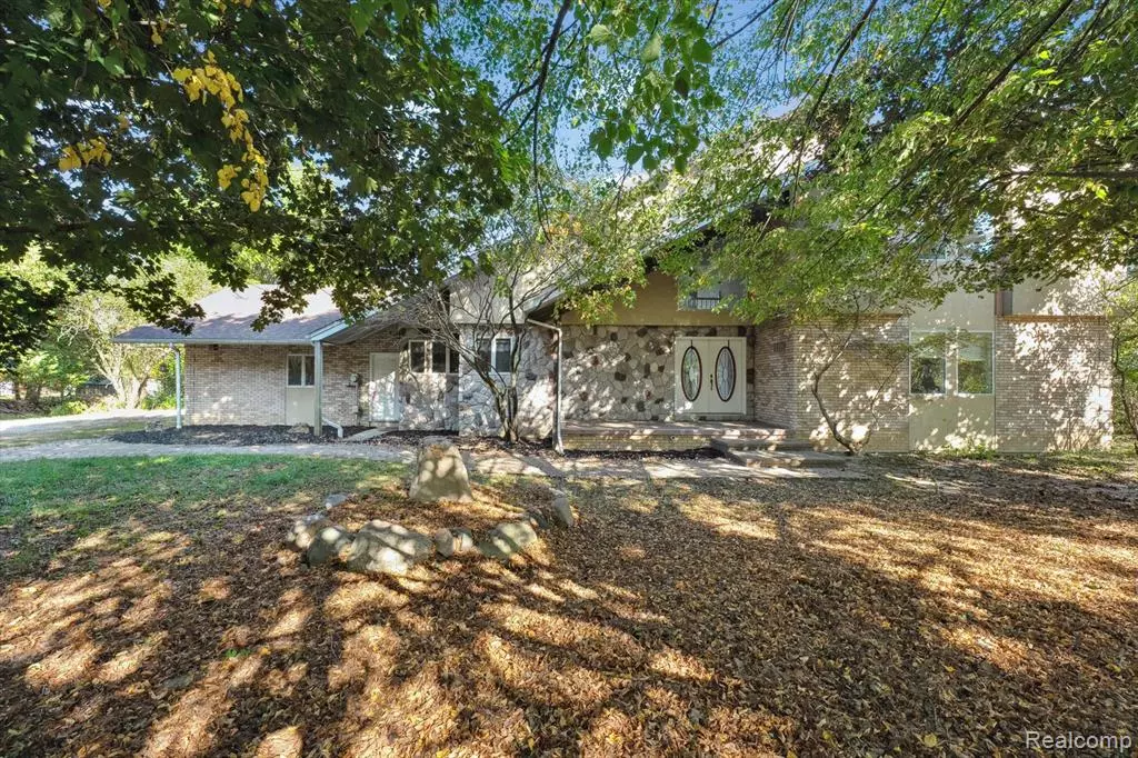 Howell, MI 48855,1792 Tooley Road