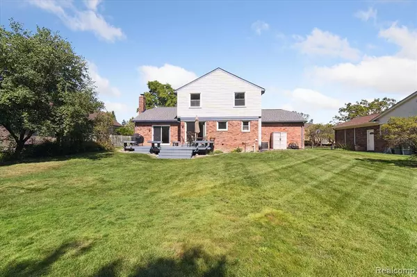 Troy, MI 48085,112 Streamview Drive