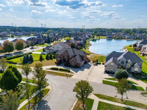 49501 Sandra Drive, Shelby Twp, MI 48315