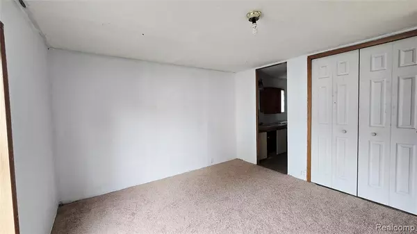 Casco, MI 48064,5445 Americana Lane