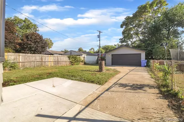 Dearborn Heights, MI 48125,25719 Colgate Street