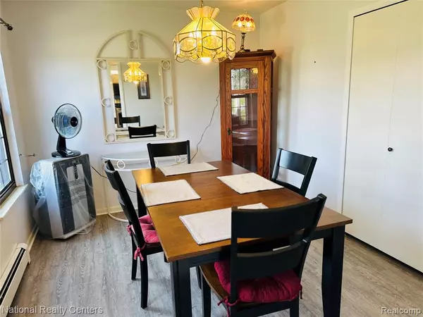 South Lyon, MI 48178,9870 Cambridge Court