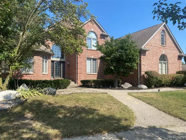 21675 Medallion Court, Macomb, MI 48044