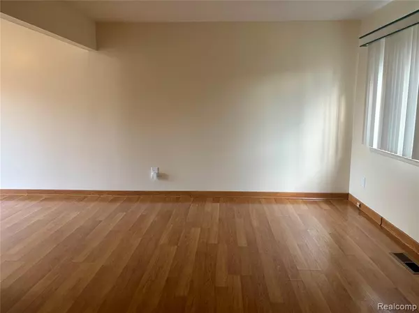 Westland, MI,29248 Manchester Street