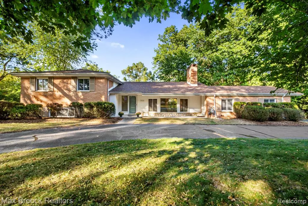 Franklin, MI 48025,30320 Pondsview Drive