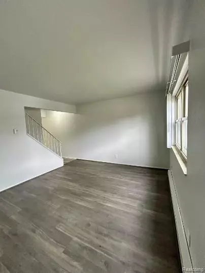 Monroe, MI 48162,783 N Macomb Street