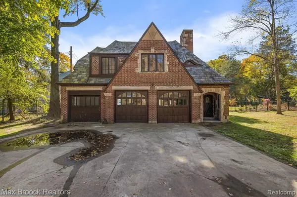 Detroit, MI 48203,1701 Balmoral Drive