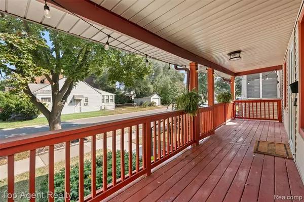 Ferndale, MI 48220,243 Edgewood Place