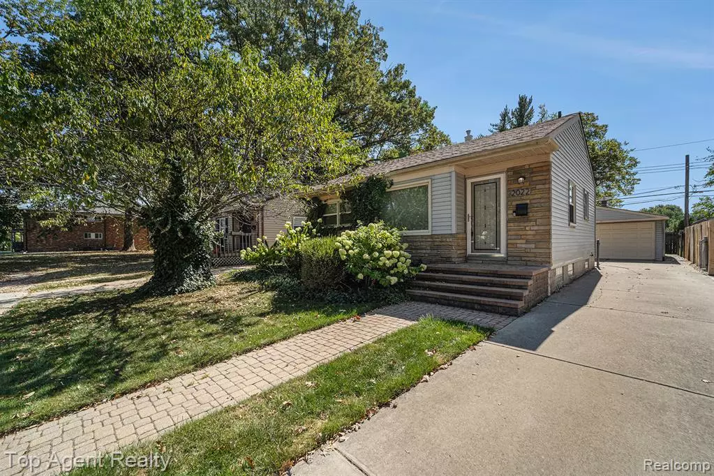 Royal Oak, MI 48067,2022 Guthrie Avenue