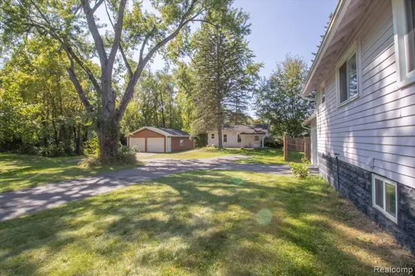 Davison, MI 48423,6087 N Irish Road