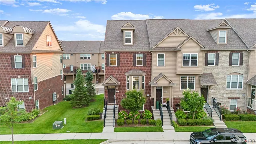 2653 Helmsdale Circle, Rochester Hills, MI 48307