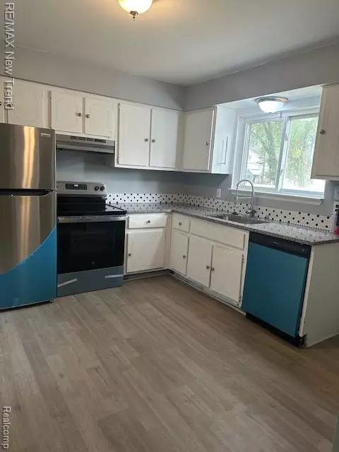 Royal Oak, MI 48067,116 Woodsboro Drive