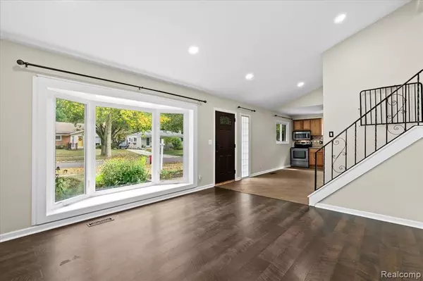Rochester, MI 48307,1405 Maple Drive