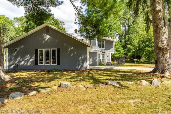 West Bloomfield, MI 48324,3115 Westacres Drive