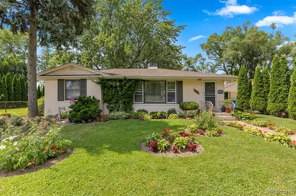 Dearborn Heights, MI 48125,5648 Hipp Street