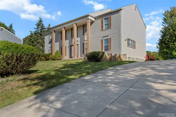 West Bloomfield, MI,5428 Hammersmith Drive