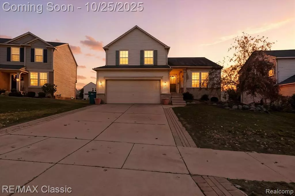 Holly, MI 48442,868 Deer Run Lake Road