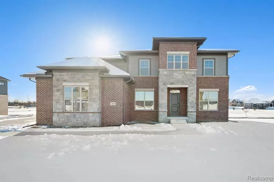 12052 Moore Lane, Washington, MI