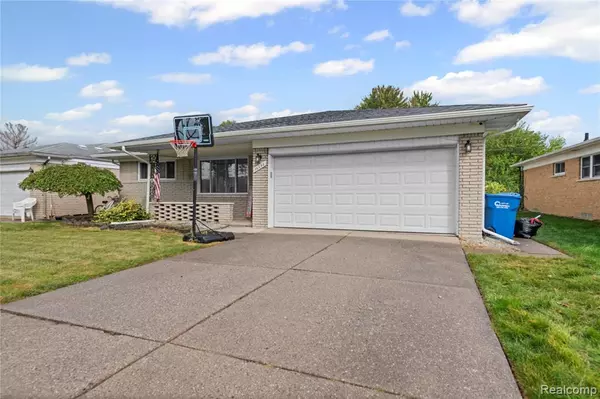 Warren, MI 48088,30252 Newport Drive