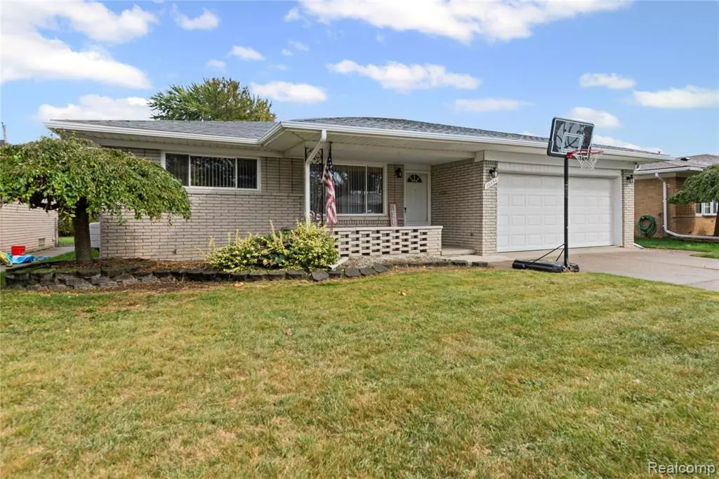 Warren, MI 48088,30252 Newport Drive