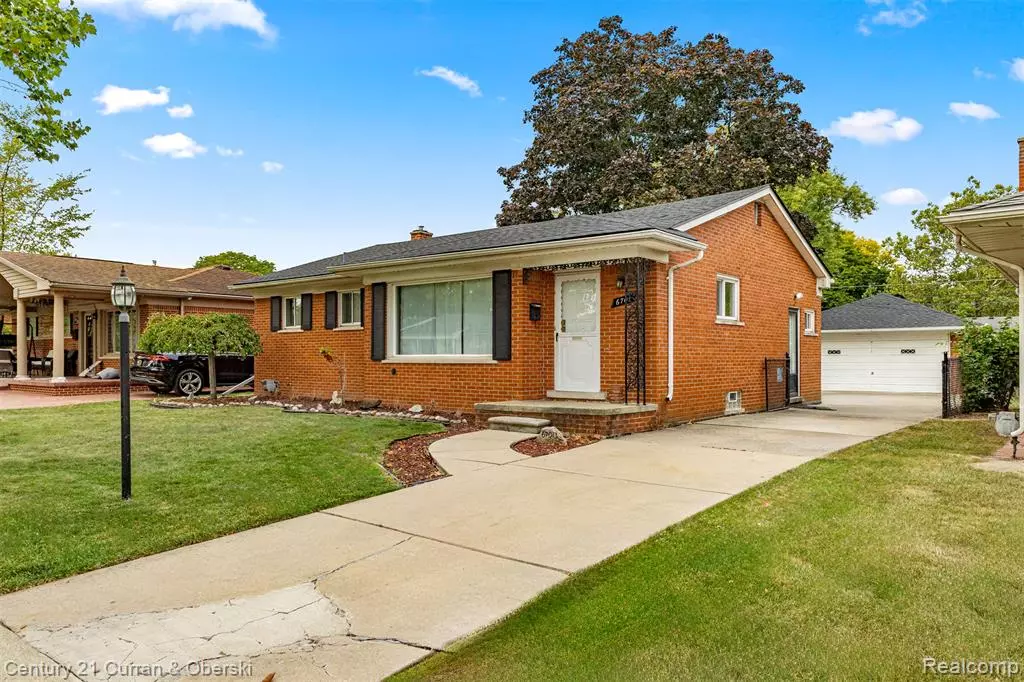 Dearborn Heights, MI 48127,6701 ROSEMARY Street