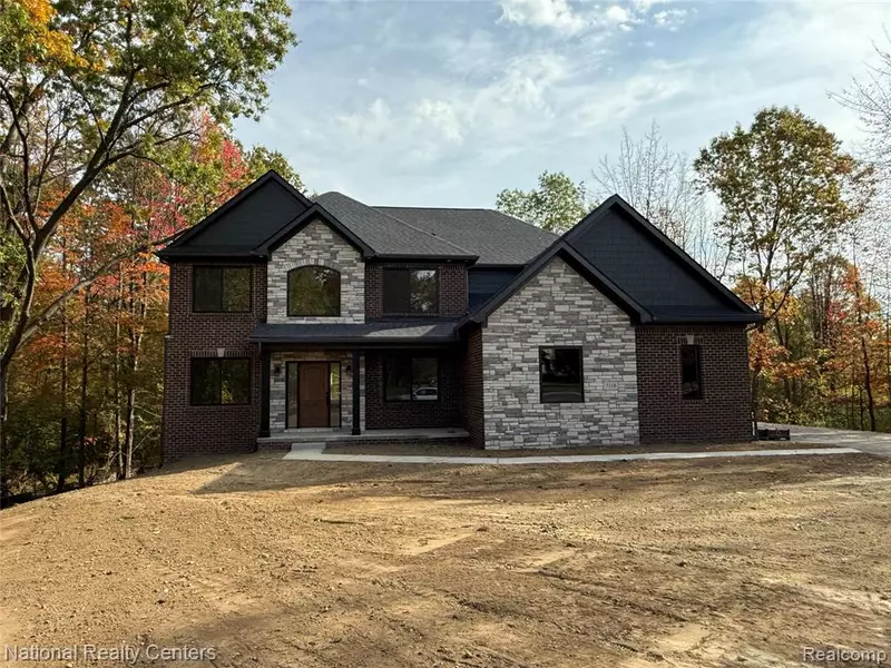 7118 Oak Ridge Court, Clarkston, MI 48348