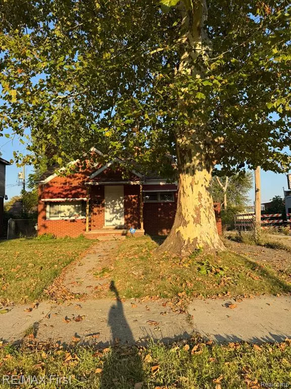 15318 Whitcomb Street, Detroit, MI 48227