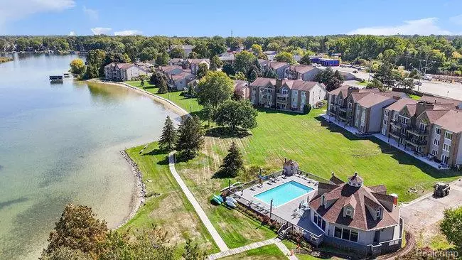 Waterford, MI 48329,3412 Loon Lake Court Court