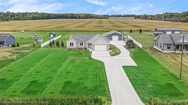 Almont, MI 48003,8309 Almont Road