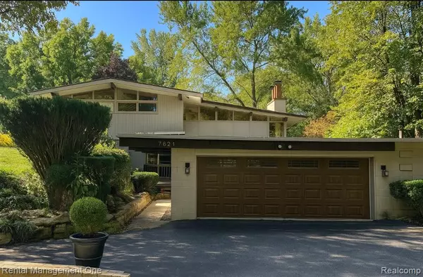 7621 Thornwood Street, Canton, MI 48187