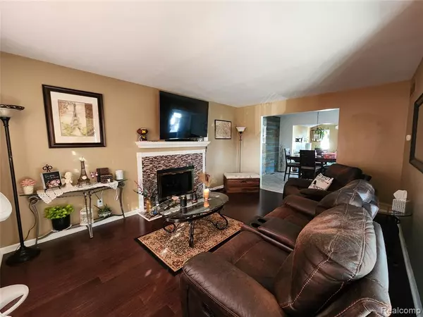 Trenton, MI 48183,3955 Trumbull Street