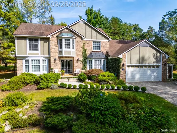 523 Uphill Road, Milford, MI 48381