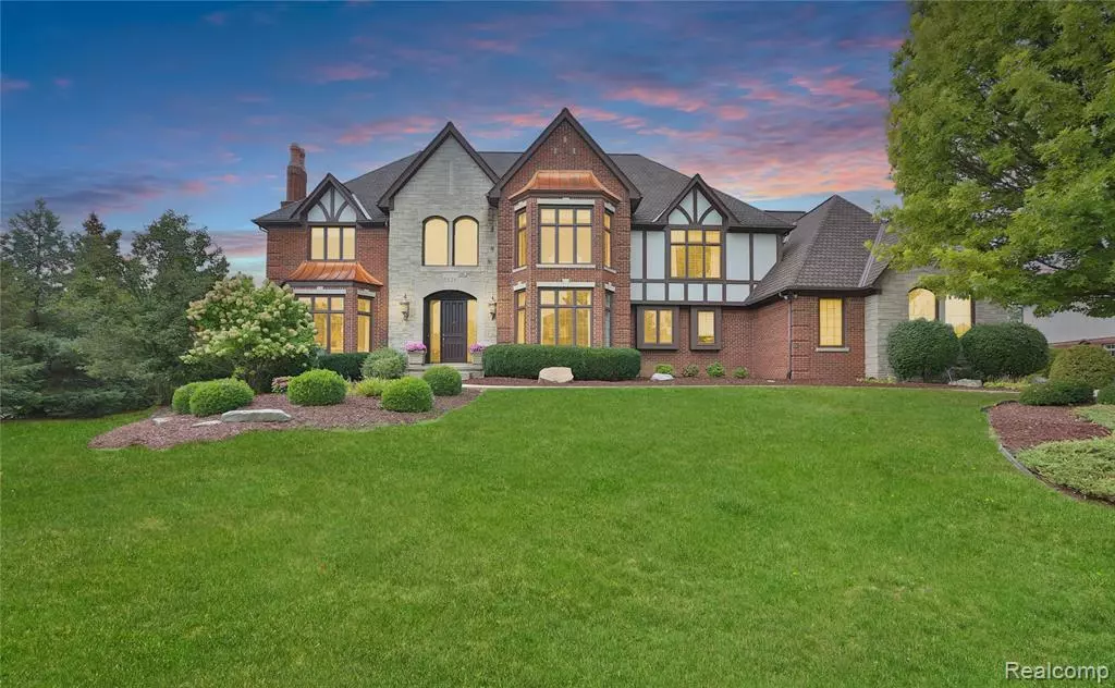 Rochester, MI 48306,5826 Murfield Drive