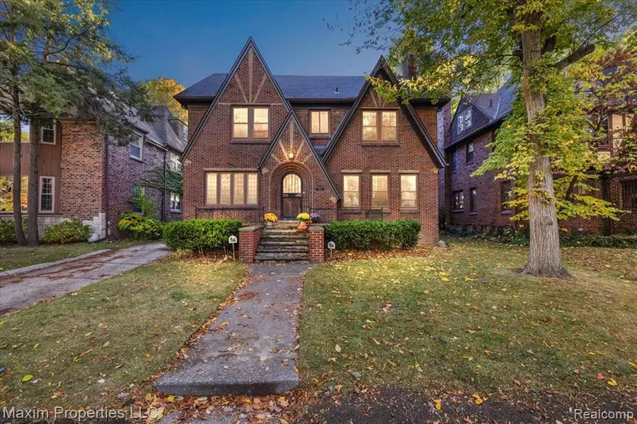 18214 Parkside Street, Detroit, MI 48221