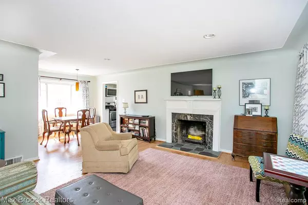 Royal Oak, MI 48073,4163 Amherst Road